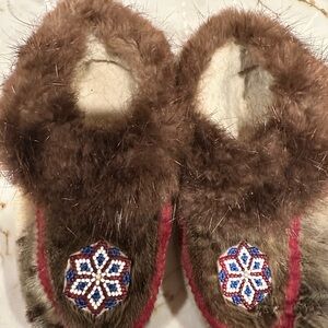 OBO - Vintage Genuine Inuit Fur Slippers